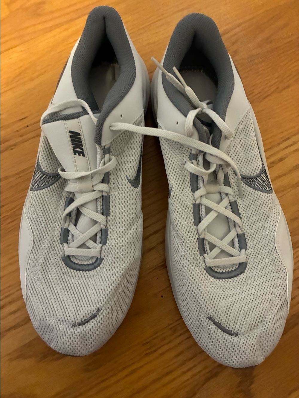 Nike Men’s White/GraySneakers Size 15 - missing insert brand new